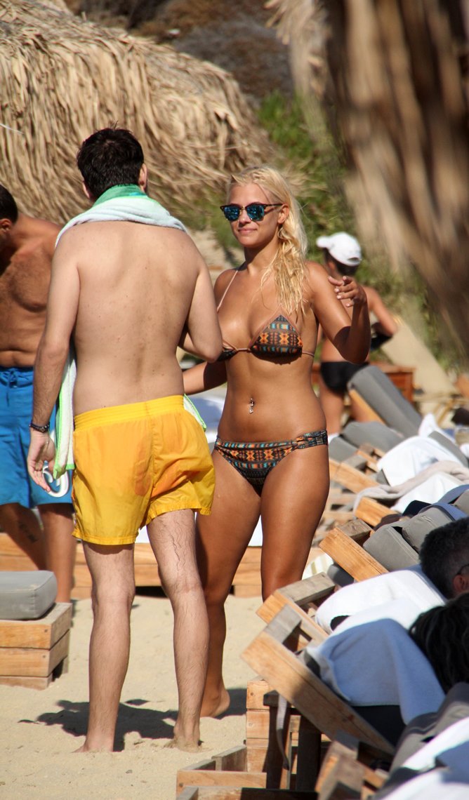 narges mukonos 4