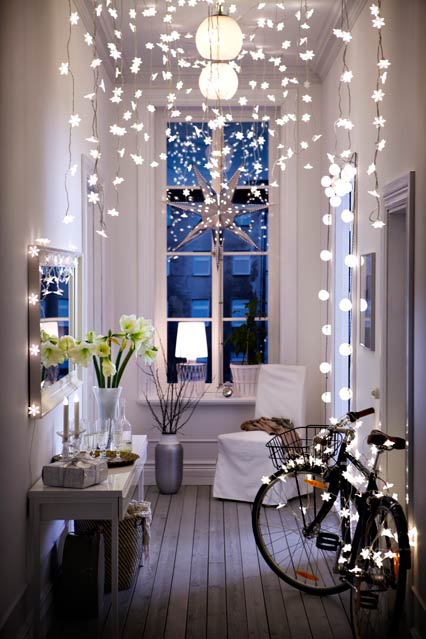 25-Gorgeous-Ways-to-Use-Christmas-Lights-4.jpg