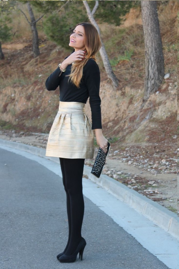 Tights-Fall-Winter-Street-Style-2-700x1050.jpg