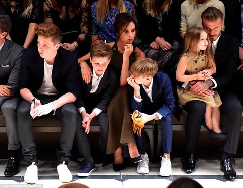 rsz_27a8b39c00000578-3277596-fashionable_family_the_beckhams_are_pictured_with_their_children-m-157_1445129687401.jpg