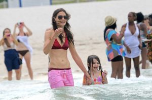 4 katie holmes