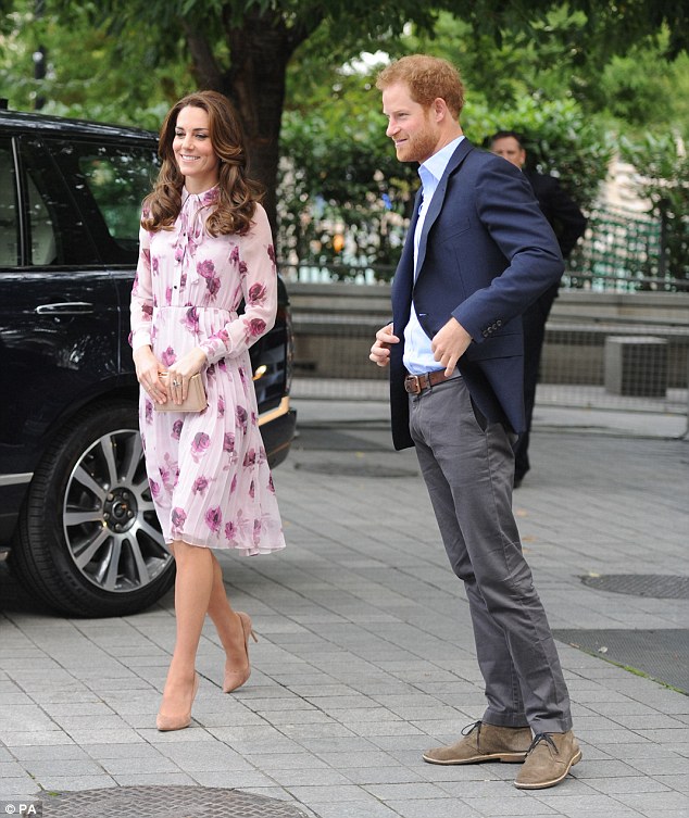 3943C65D00000578-3831705-Fun loving Prince Harry grinned as he arrived at County Hall wit-a-22 1476145851767