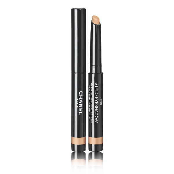 skies pos tha tis valeis sosta matia makigiaz kremodeis skies Chanel Stylo Eyeshadow, με μύτη σε γωνία για εφαρμογή ακριβείας