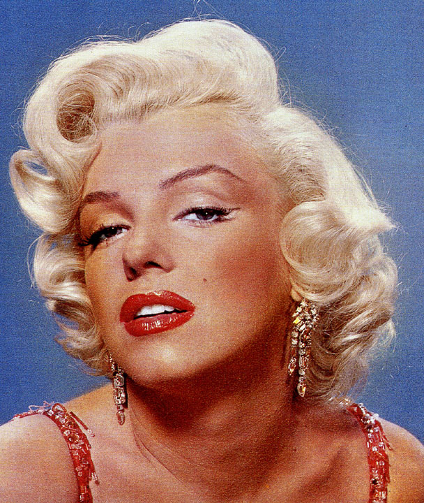 marilyn monroe eyeliner kokkina xeili