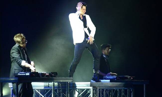 sakis rouvas madwalk