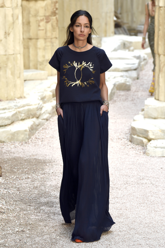 Chanel Cruise 2018 Show: All the Looks