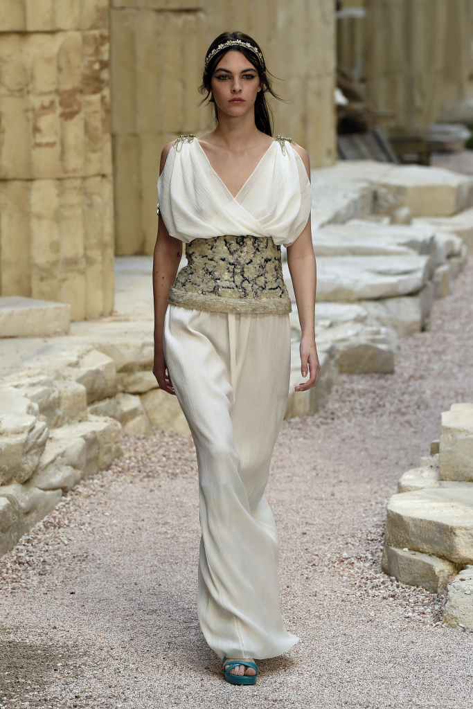 All the Looks From the Chanel Cruise 2018 Show in Paris.