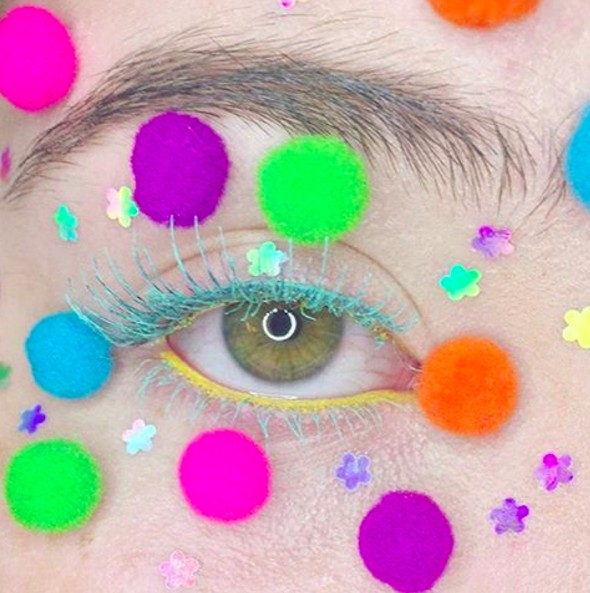 pom pom makeup 1