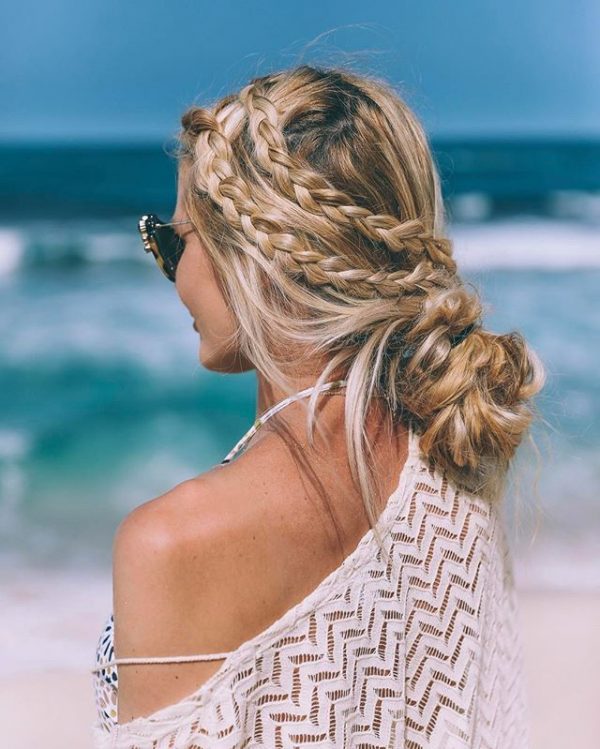 22df5717446f37a034994d8e713c4a24--beach-hairstyles-barefoot-blonde-hairstyles