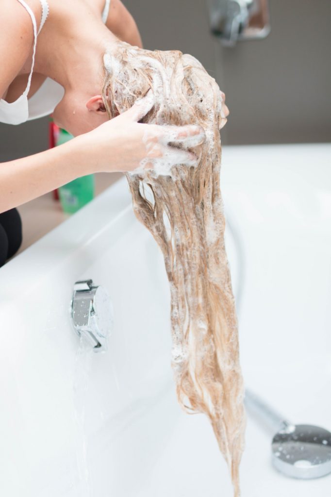 blonde-haare-gesund-pflegen