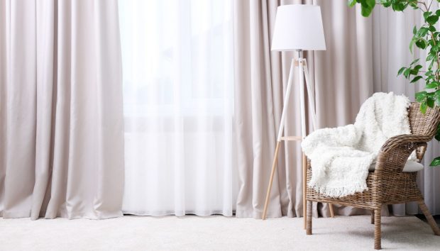 thehomeissue_poolcurtains0-620x354