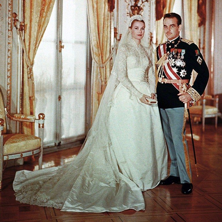 blogs-aisle-say-grace-kelly-wedding-portrait