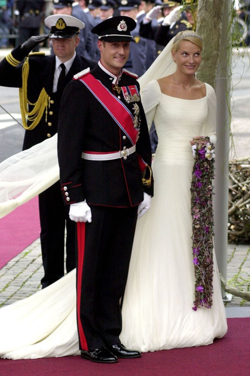 norwegian-royal-wedding-dress-1516597502