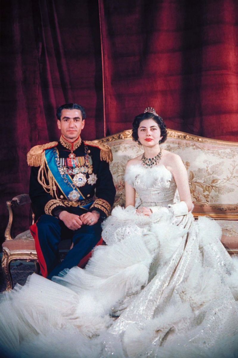 soraya-royal-wedding-dress-1516589945