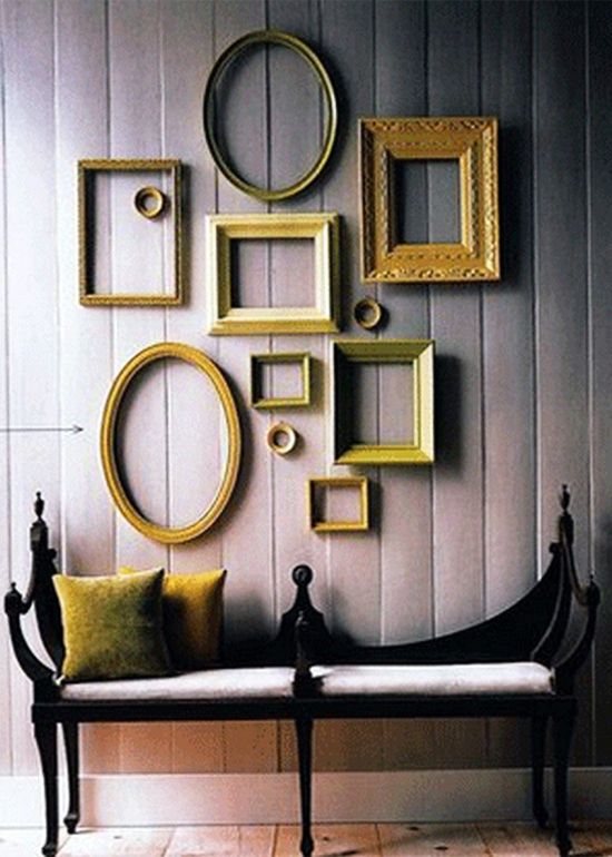 empty-frames-as-wall-decor