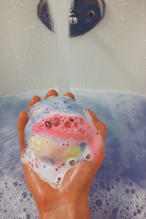 BATH BOMBS (2)