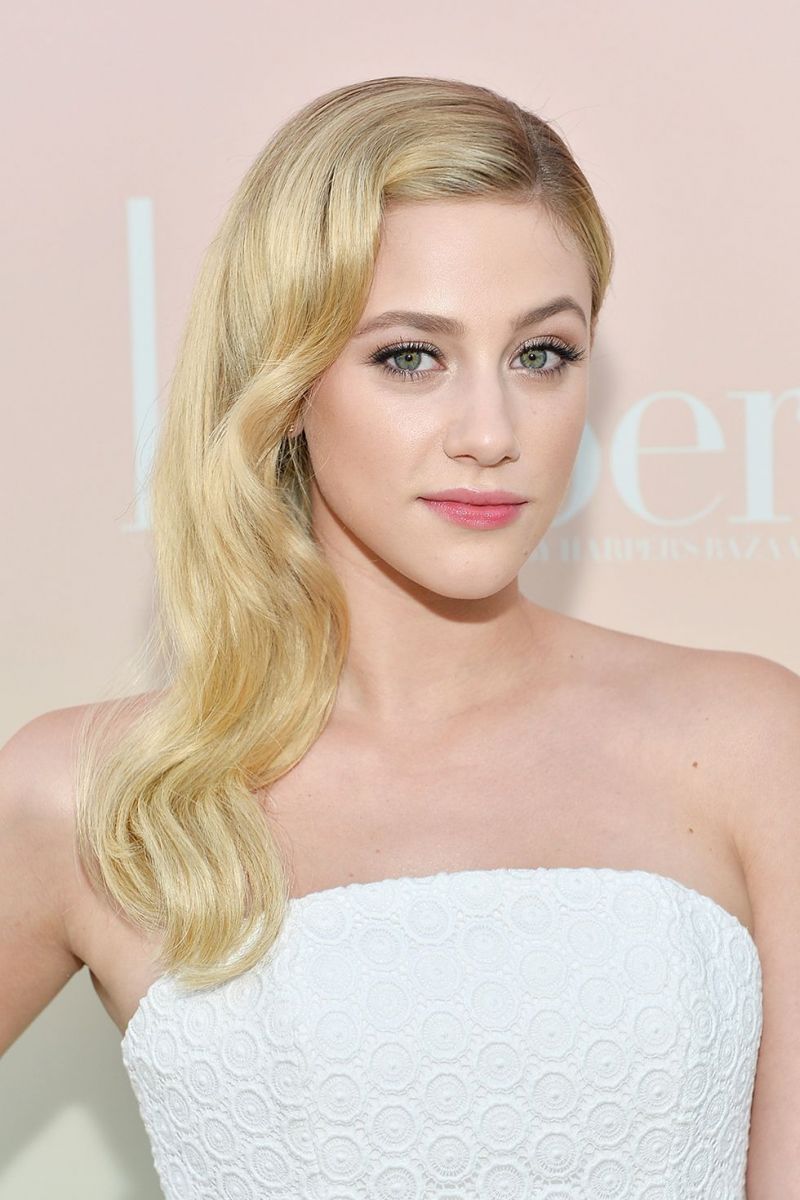 1504724626-lili-reinhart-hair
