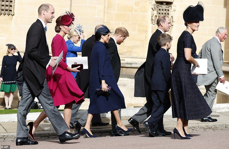 4990866-6268487-Prince_William_Kate_Duches_of_Cambridge_Meghan_Duchess_of_Sussex-a-51_1539348480638