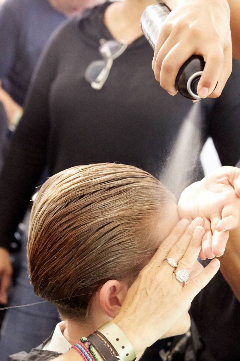 victoria_beckham_vogue_int_9oct18_credit_ithai_schori