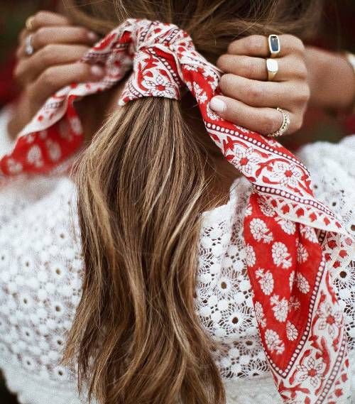 easy-hairstyles-for-long-hair-272860-1542370944218-image.500x0c