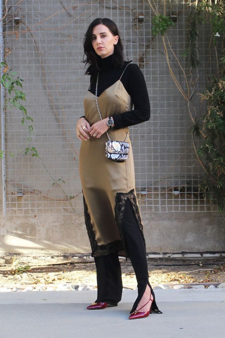 d4a4dc3ee5ad372bc2848e7e31846028--hem-pants-dress-over-pants