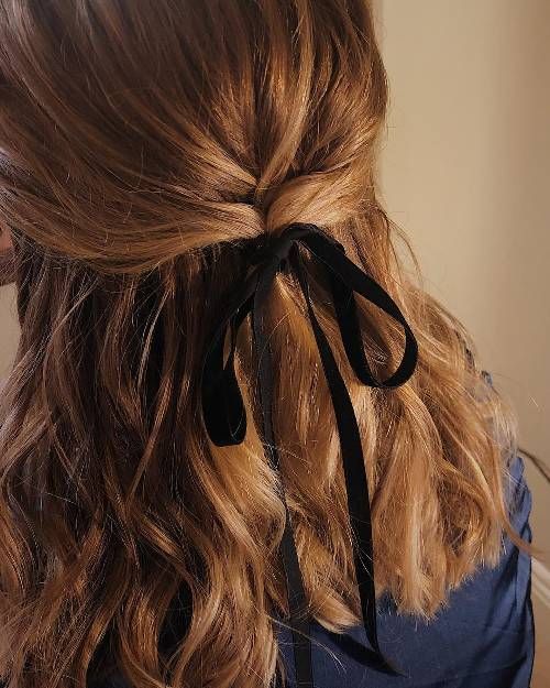 easy-work-hairstyles-275840-1546950583256-main.500x0c