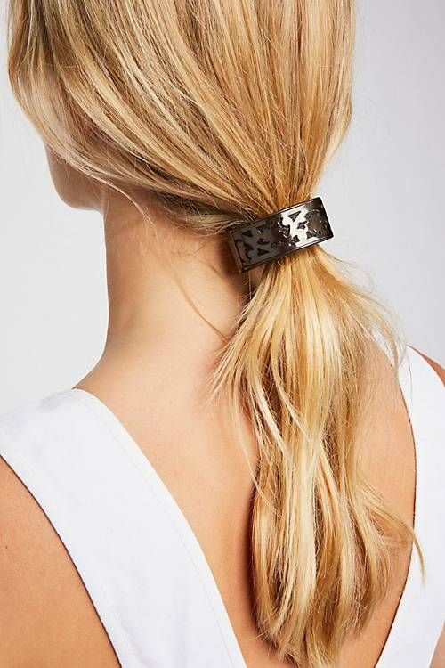easy-work-hairstyles-275840-1546951692434-main.500x0c