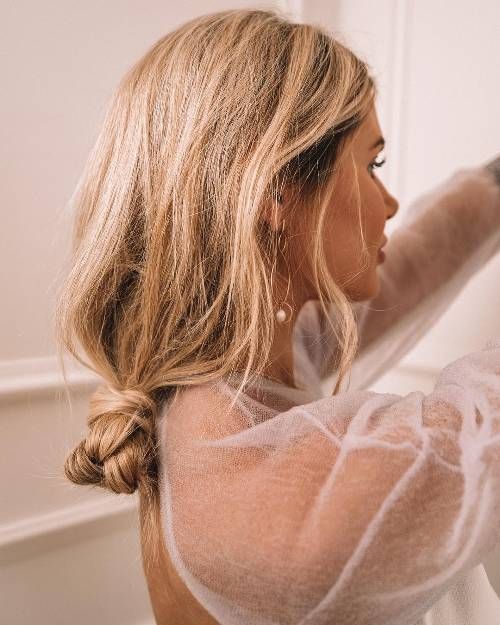 easy-work-hairstyles-275840-1546951764185-main.500x0c