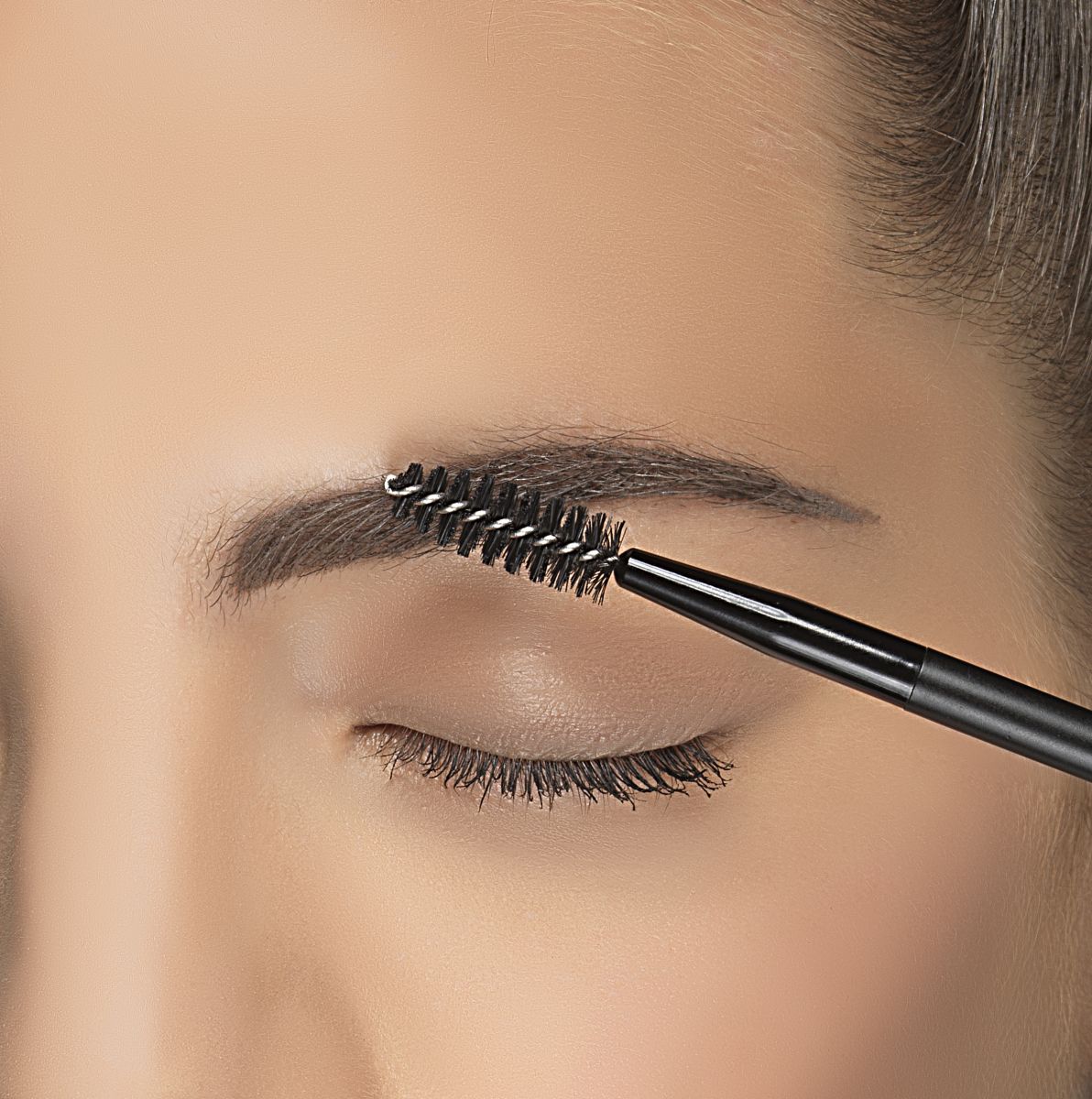 L oreal brow. Unbelieva Brow. Тинт для бровей лореаль. Гель для бровей лореаль. Тинт для бровей Loreal unbelieva.