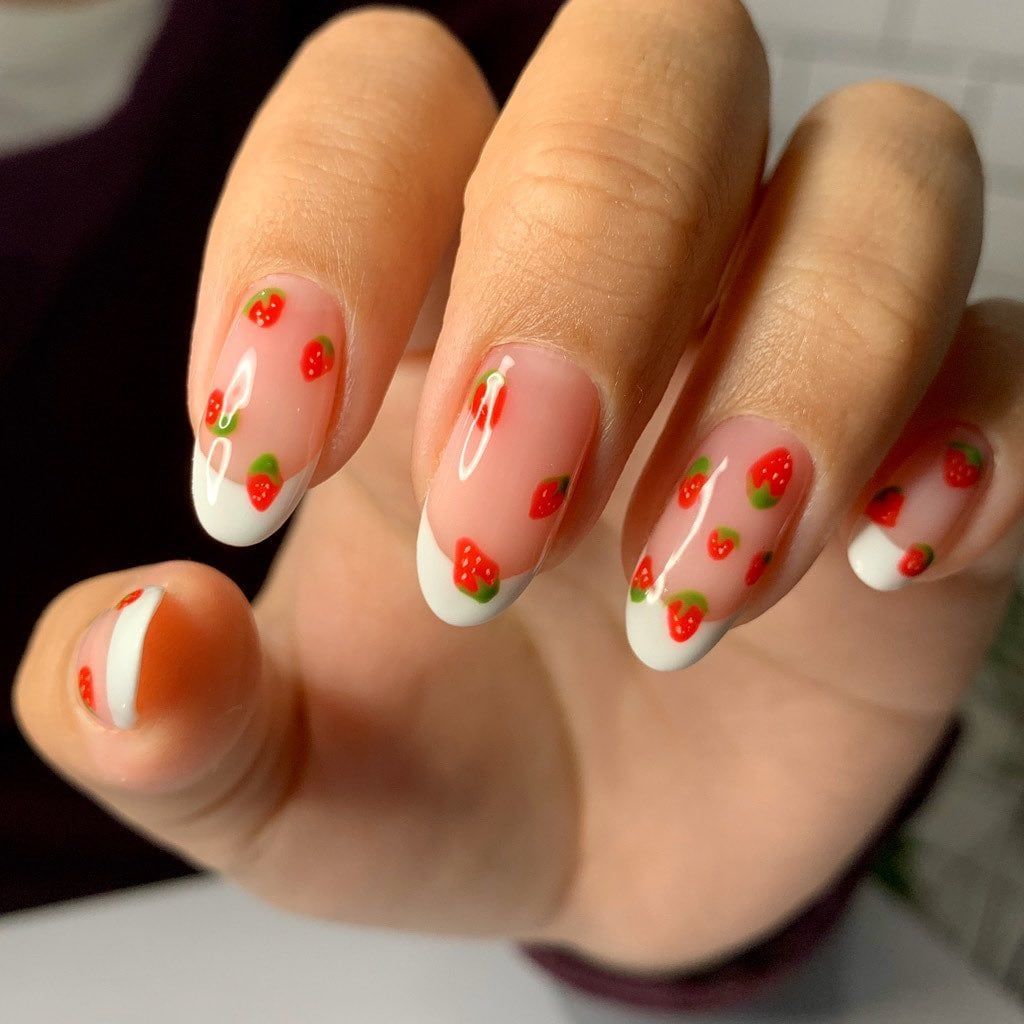 Strawberry nail art To πιο όμορφο φρούτο στολίζει τα νύχια σας! Fay
