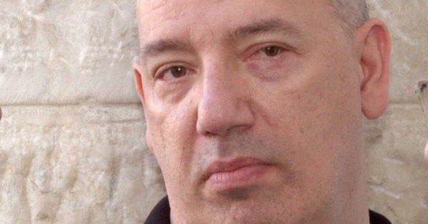 Πέθανε ο δημοσιογράφος Βασίλης Μπουζιώτης - Fay's book